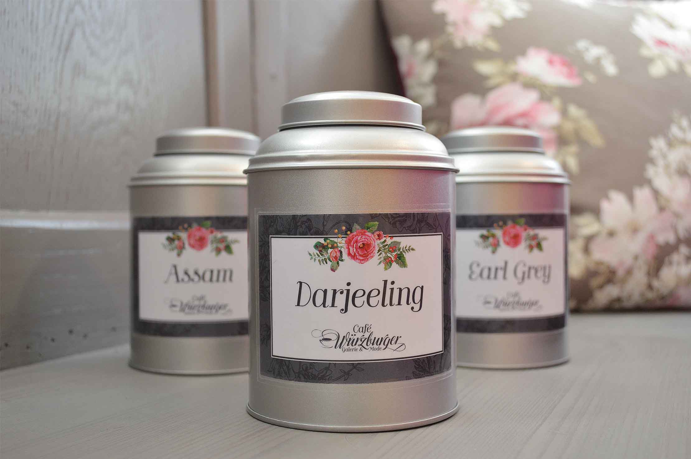 Verpackungsdesign: Teedosen mit Rosendesign