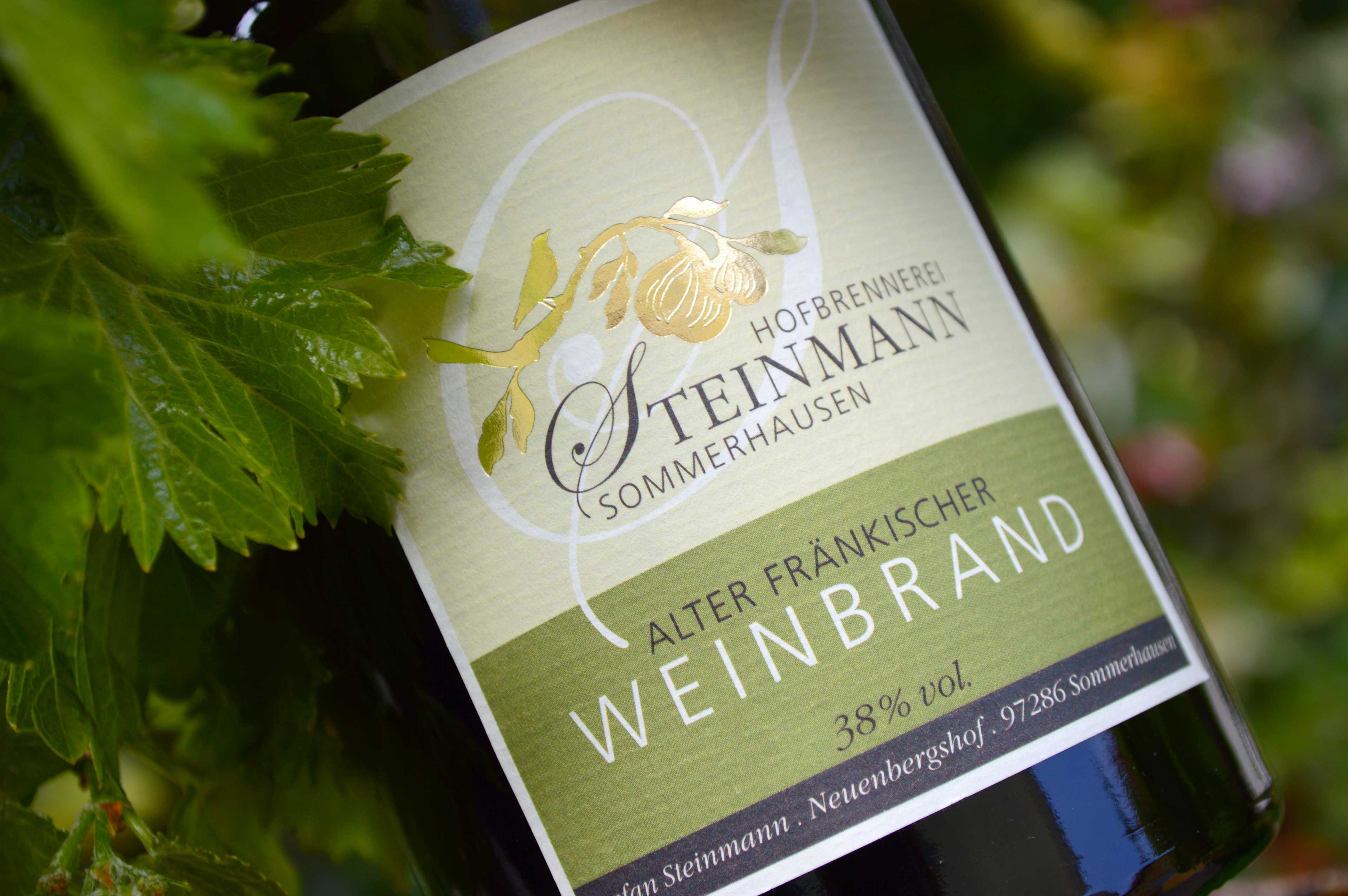 Design für Weinbarnd-Etikett der Hofbrennerei Steinamnn